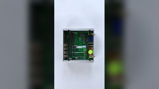 مینی کامپیوتر پردازنده Intel Core I5 ​​8305G با 2 RS232 COM 2 LAN 1 VGA 2 HD-MI برای کارخانه